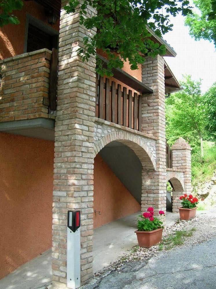Agriturismo Orsaiola Урбания Екстериор снимка