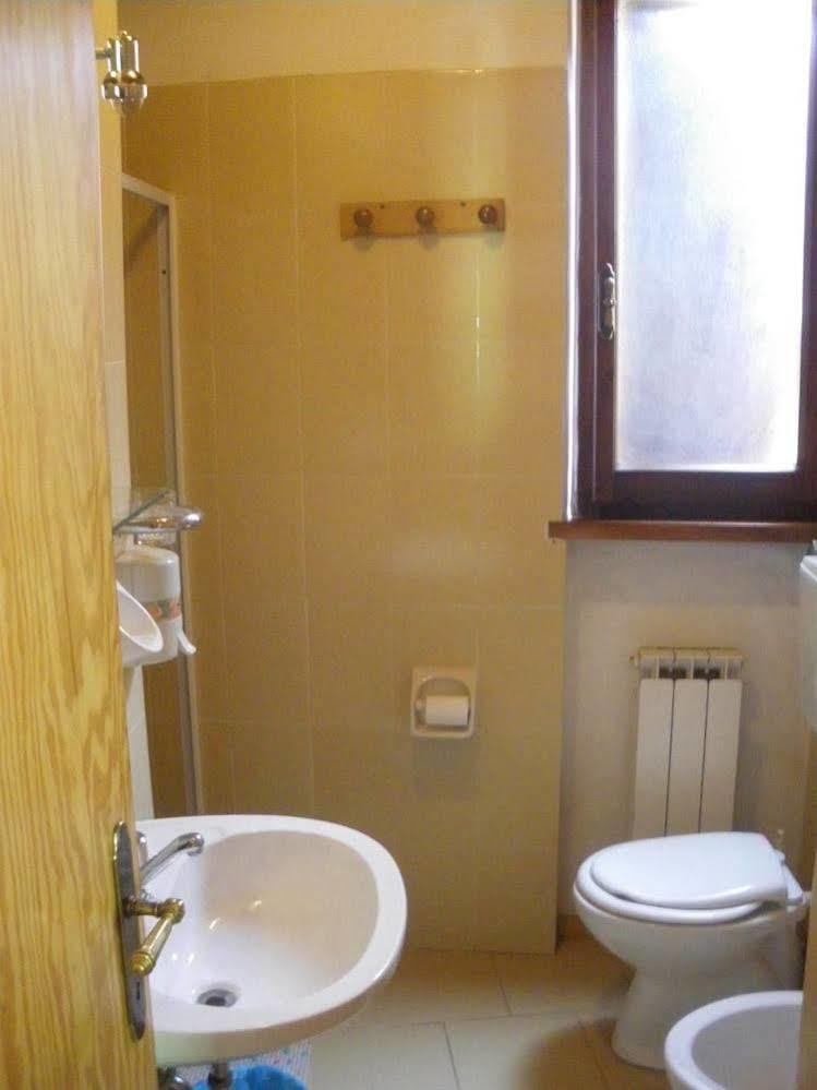 Agriturismo Orsaiola Урбания Екстериор снимка